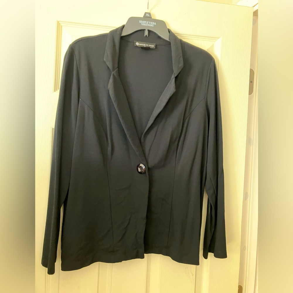 Fashion to Figure Black Women's Blazer size 1 (14)